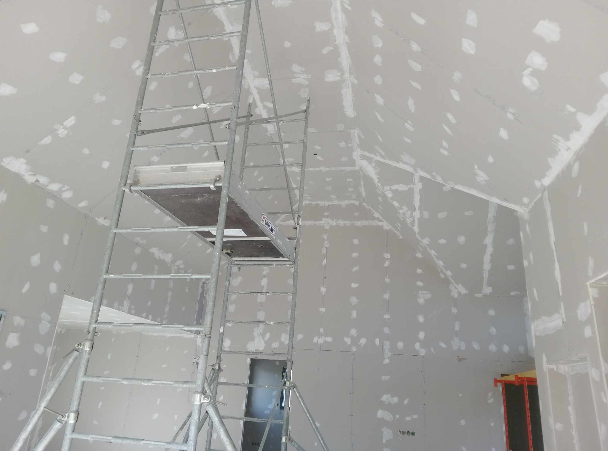 Isolation et placo sur une maison de Guimiliau